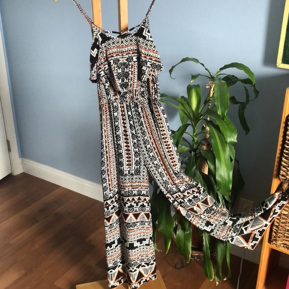 ANGIE Geometric Boho Jumpsuit Romper *Flaw* - Picture 4 of 14